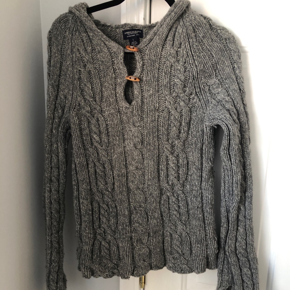 American Eagle Sweater